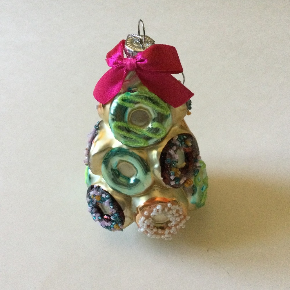 CODY FOSTER  DONUT GLASS CHRISTMAS TREE ORNAMENT GOLD MULTI NEW 5” x 3.5”